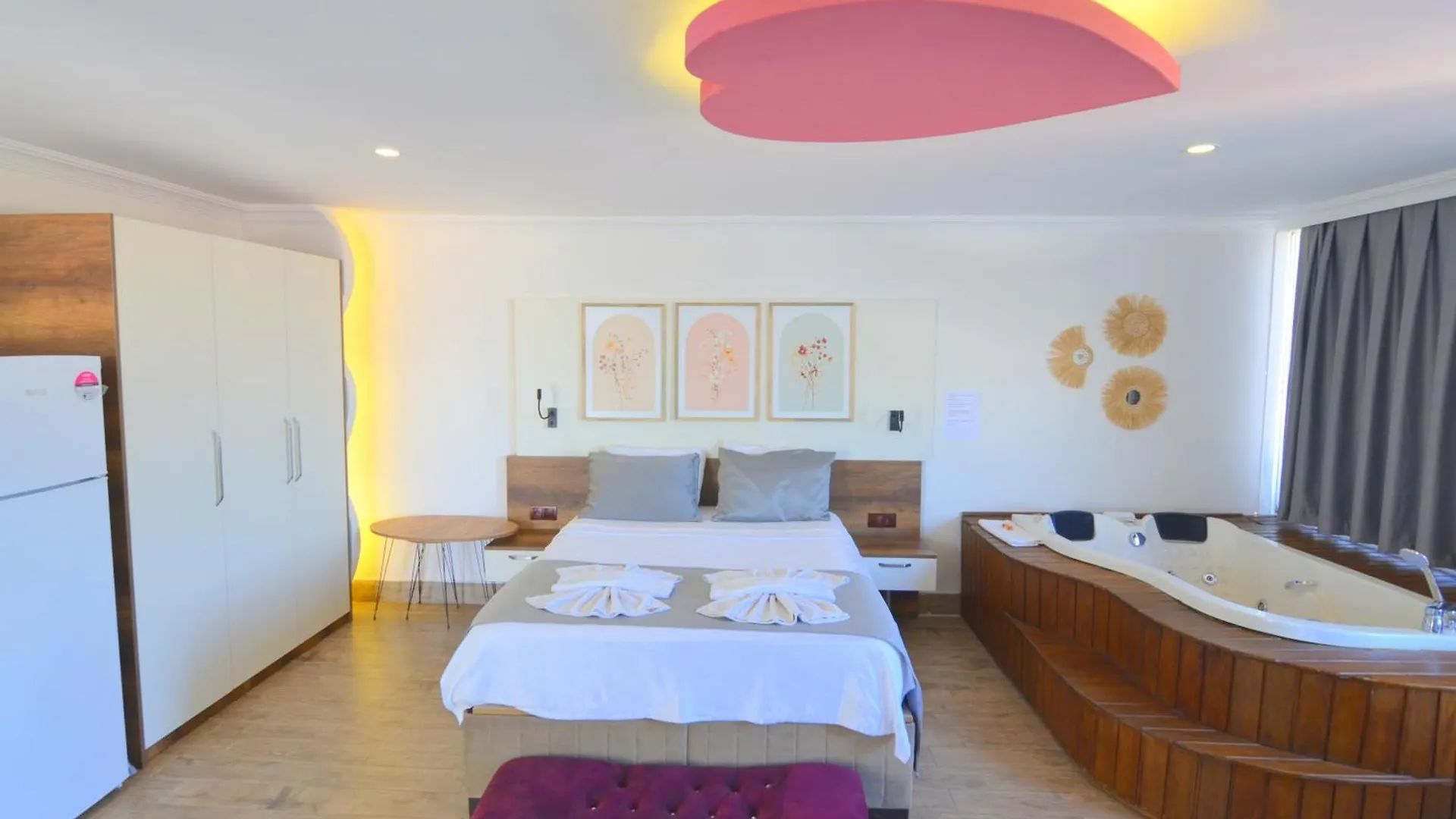 Royalis Apart Hotel By Mykonut Fethiye